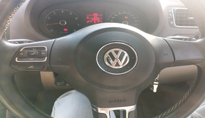 2013 Volkswagen Vento HIGHLINE 1.6 MPI, Petrol, Manual, 87,643 km, interior