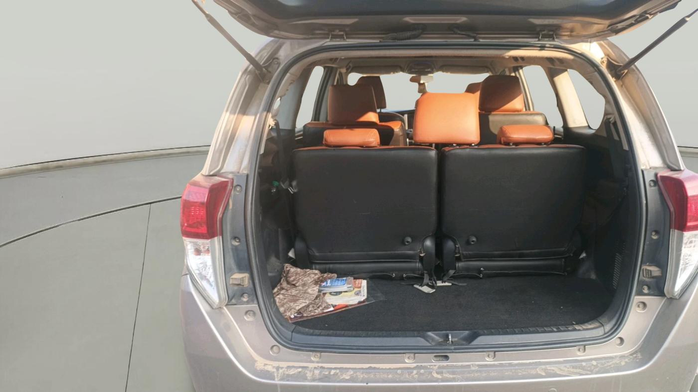 2018 Toyota Innova Crysta 2.4 VX 7 STR, Diesel, Manual, 2,22,728 km, exterior