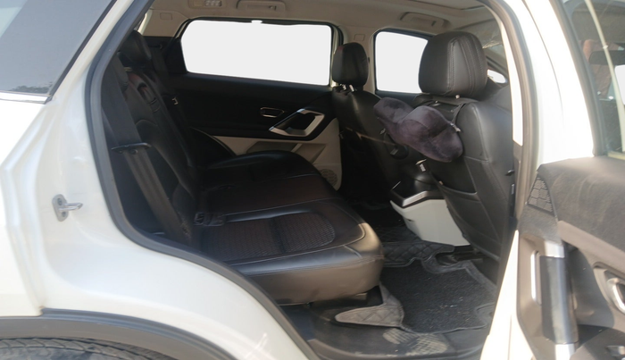 2021 Tata Safari XT PLUS, Diesel, Manual, 25,611 km, interior
