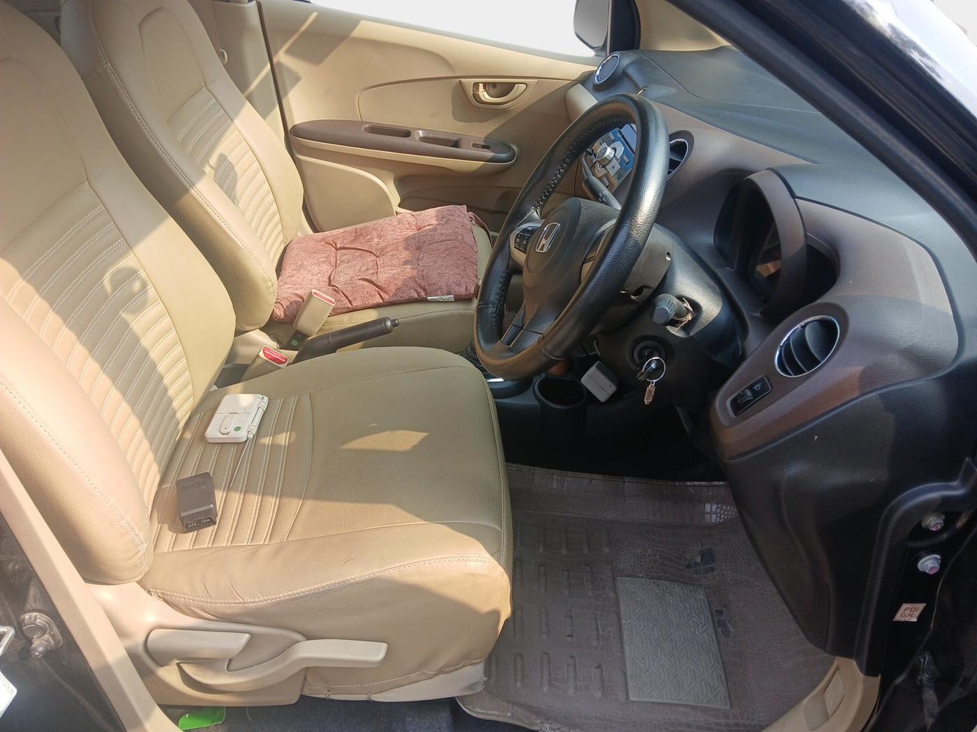 2013 Honda Amaze 1.5L I-DTEC S, Diesel, Manual, 85,052 km, interior