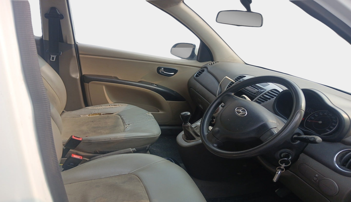 2011 Hyundai i10 MAGNA 1.2, Petrol, Manual, 82,608 km, interior