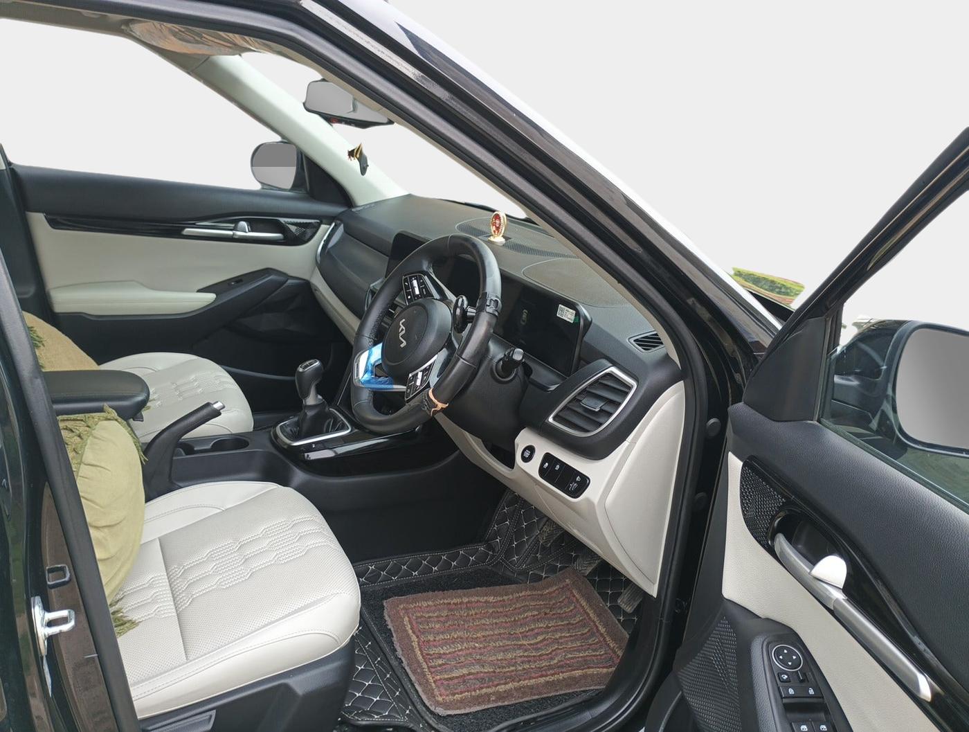 2023 KIA SELTOS  HTX 1.5 PETROL MT, Petrol, Manual, 20,846 km, interior