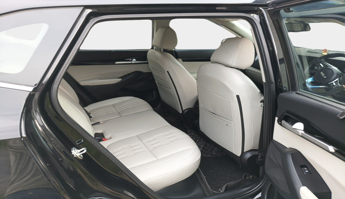 2023 KIA SELTOS  HTX 1.5 PETROL MT, Petrol, Manual, 20,586 km, interior