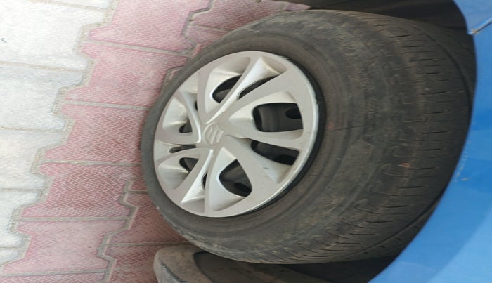 2012 Honda Brio V MT, Petrol, Manual, 82,718 km, tyre