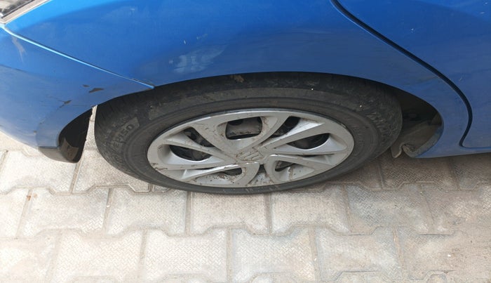 2012 Honda Brio V MT, Petrol, Manual, 82,718 km, tyre