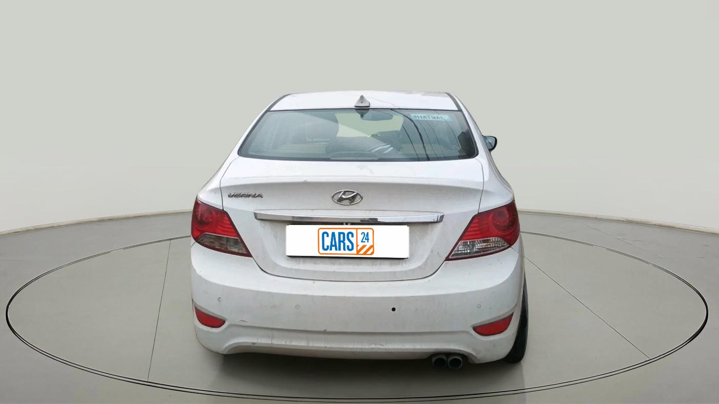 2015 Hyundai Verna FLUIDIC 1.6 CRDI EX, Diesel, Manual, 1,82,859 km, exterior
