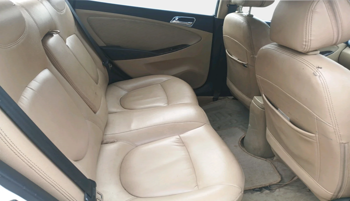 2015 Hyundai Verna FLUIDIC 1.6 CRDI EX, Diesel, Manual, 1,82,859 km, interior