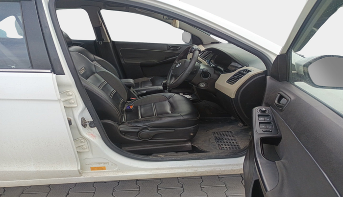 2017 Tata Zest XMS 75PS DIESEL, Diesel, Manual, 1,07,364 km, interior
