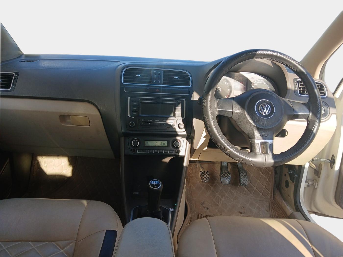 2011 Volkswagen Vento HIGHLINE DIESEL 1.6, Diesel, Manual, 1,21,751 km, interior