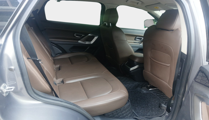 2019 Tata Harrier XZ 2.0L, Diesel, Manual, 1,08,818 km, interior