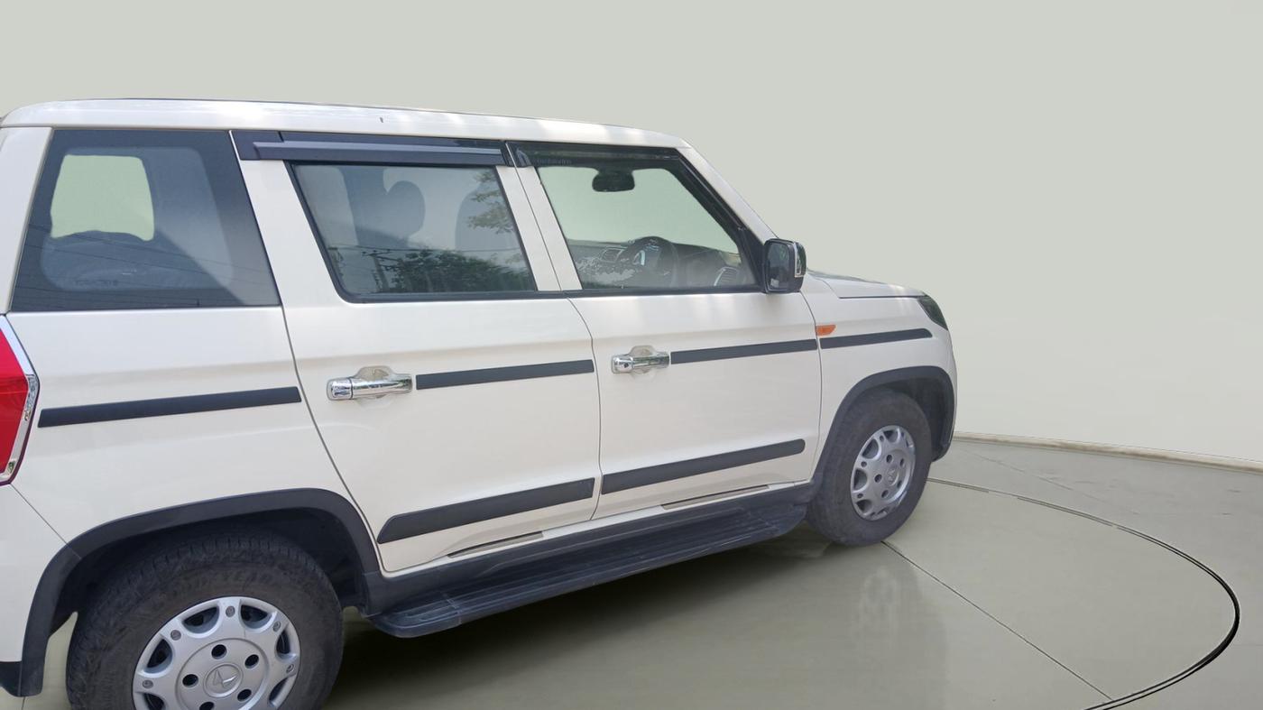 2023 Mahindra BOLERO NEO N 8, Diesel, Manual, 52,333 km, exterior