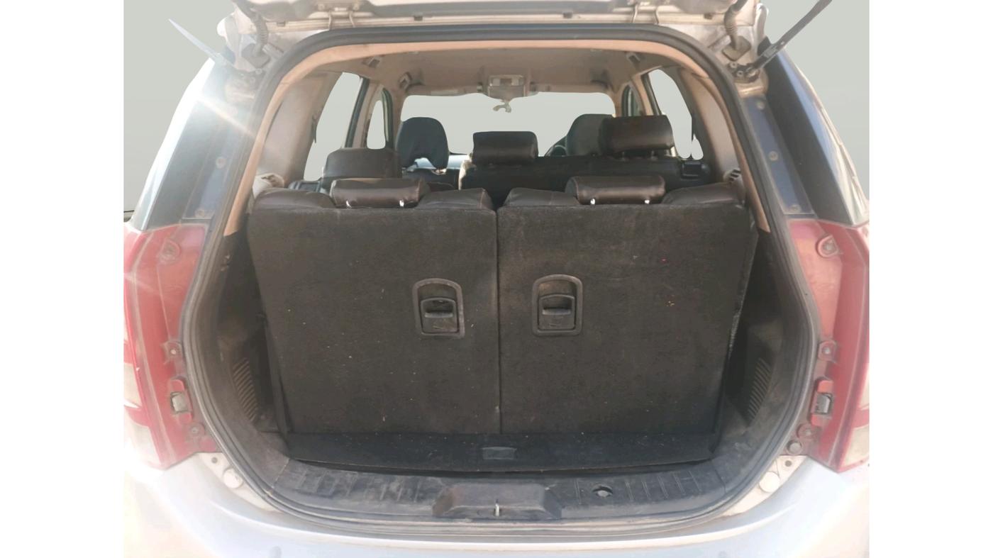 2013 Mahindra XUV500 W8, Diesel, Manual, 1,28,972 km, exterior