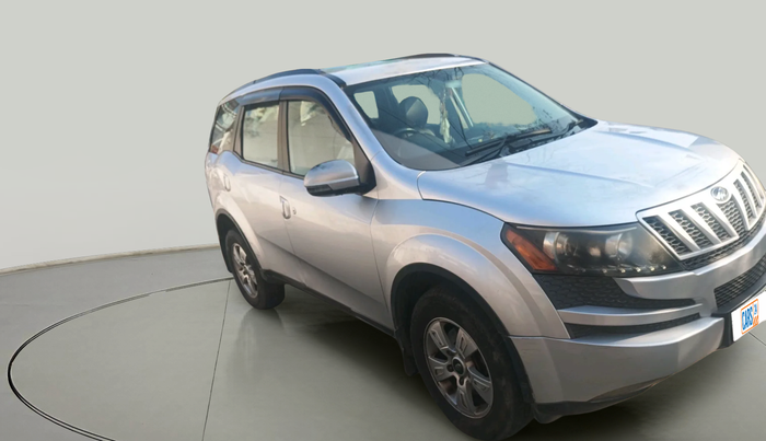 2013 Mahindra XUV500 W8, Diesel, Manual, 1,28,972 km, exterior