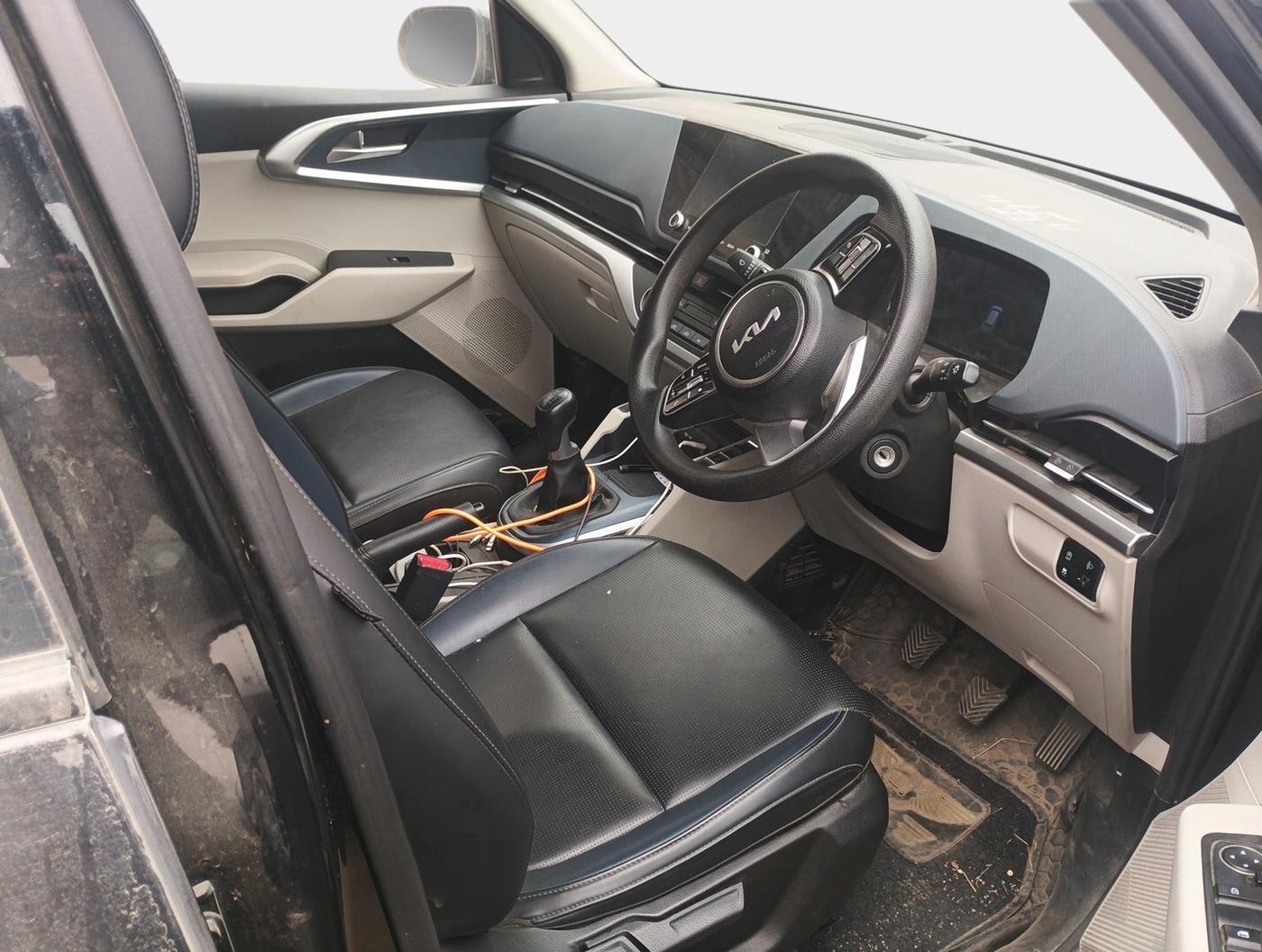 2024 KIA CARENS Premium (O) 1.5 Petrol 7 STR, Petrol, Manual, 37,282 km, interior