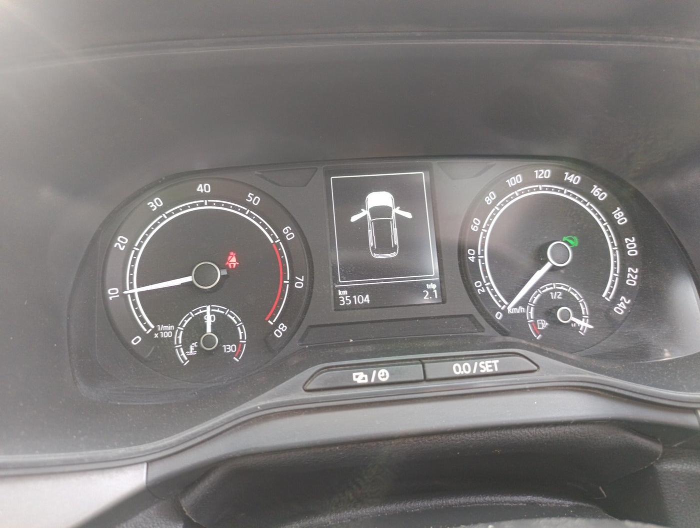 2023 Skoda KUSHAQ AMBITION 1.0L TSI AT, Petrol, Automatic, 35,104 km, interior