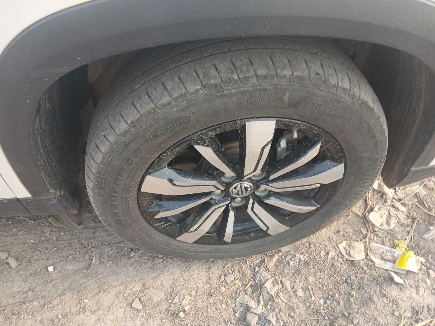 2019 MG HECTOR SHARP 2.0 DIESEL, Diesel, Manual, 94,956 km, tyre