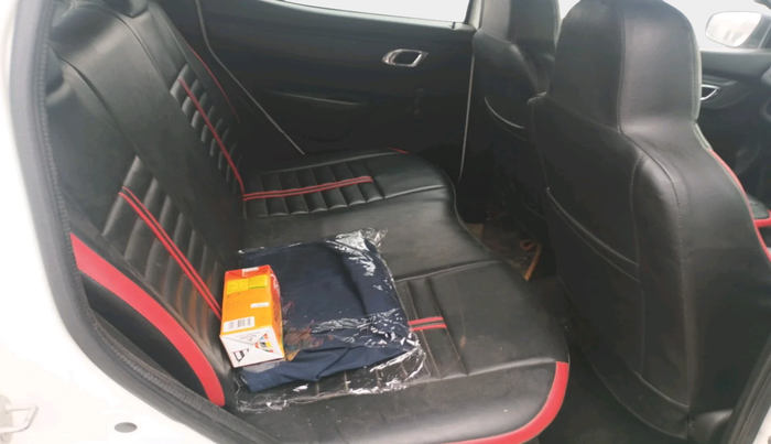 2018 Renault Kwid RXT 1.0 (O), Petrol, Manual, 84,696 km, interior