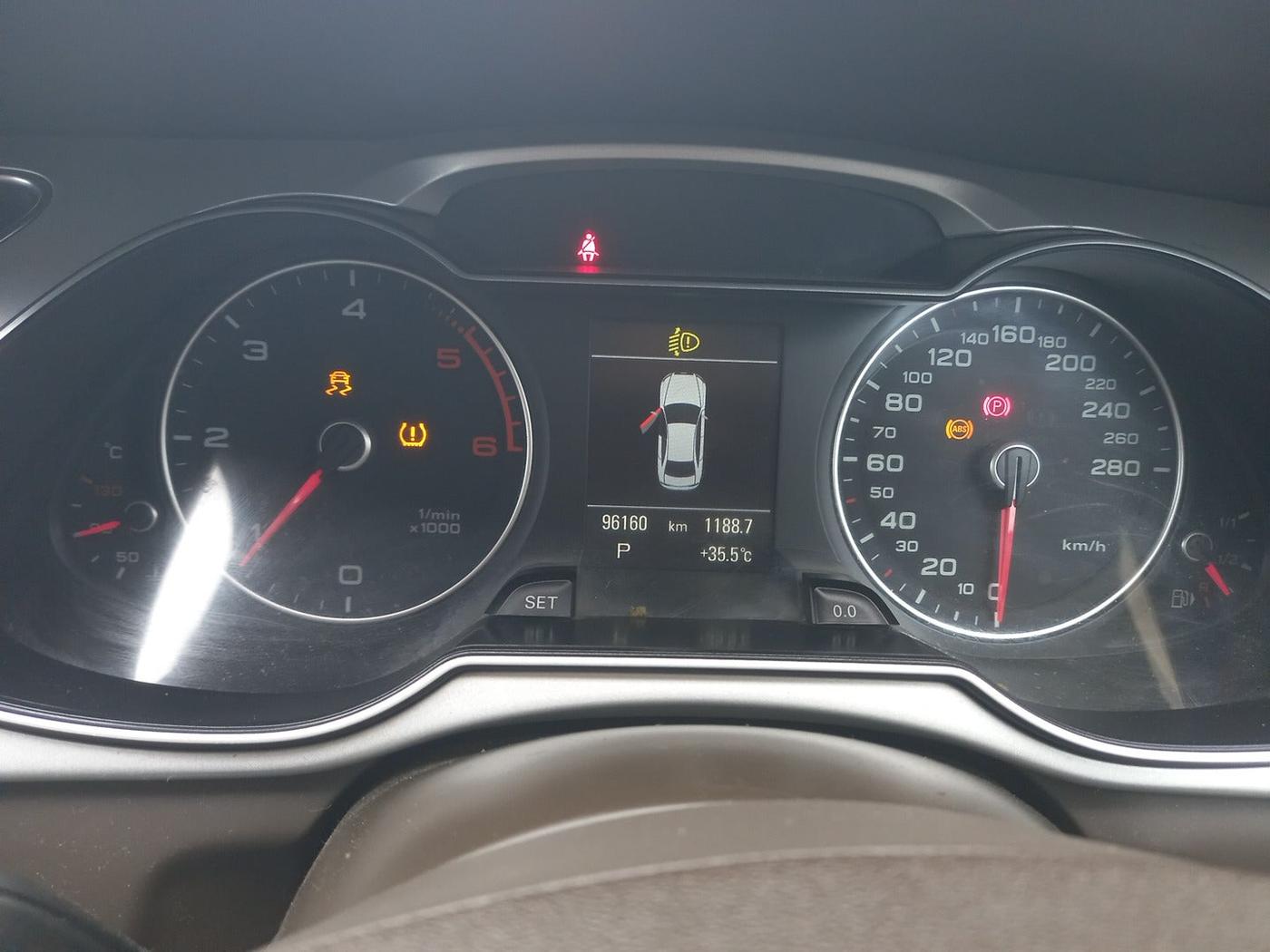 2015 Audi A4 35 TDI PREMIUM, Diesel, Automatic, 1,03,365 km, interior
