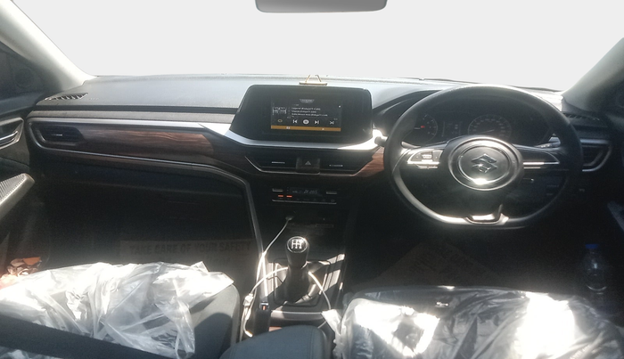 2024 Maruti BREZZA VXI, Petrol, Manual, 17,137 km, interior