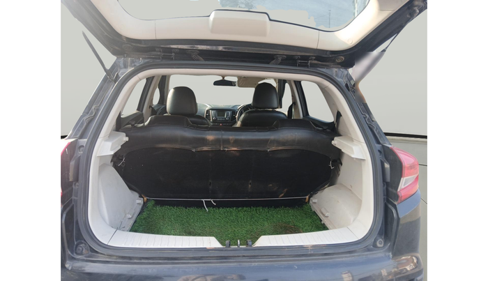 2023 Mahindra XUV300 W6 1.5 Diesel, Diesel, Manual, 89,846 km, exterior