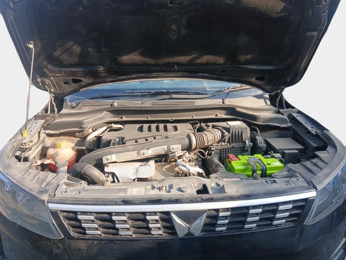 2023 Mahindra XUV300 W6 1.5 Diesel, Diesel, Manual, 93,000 km, exterior
