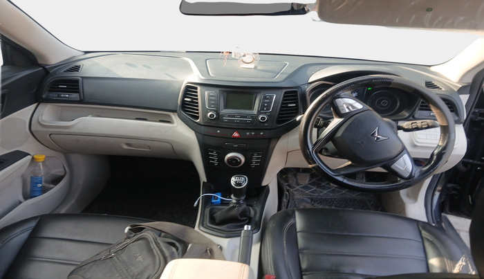 2023 Mahindra XUV300 W6 1.5 Diesel, Diesel, Manual, 89,846 km, interior