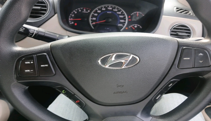 2018 Hyundai Grand i10 SPORTZ U2 1.2 CRDI, Diesel, Manual, 1,09,834 km, interior