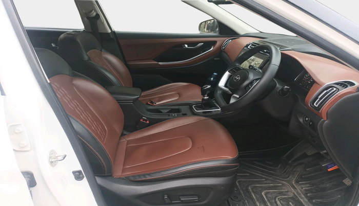 2023 Hyundai ALCAZAR PLATINUM 1.5 MT 7STR, Diesel, Manual, 18,812 km, interior