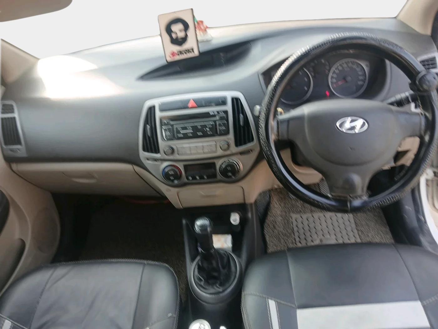 2012 Hyundai i20 MAGNA 1.4 CRDI, Diesel, Manual, 2,00,712 km, interior