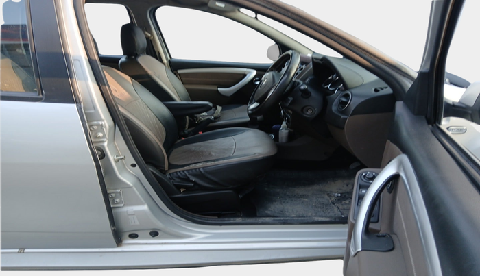 2017 Renault Duster 85 PS RXZ DIESEL, Diesel, Manual, 99,573 km, interior