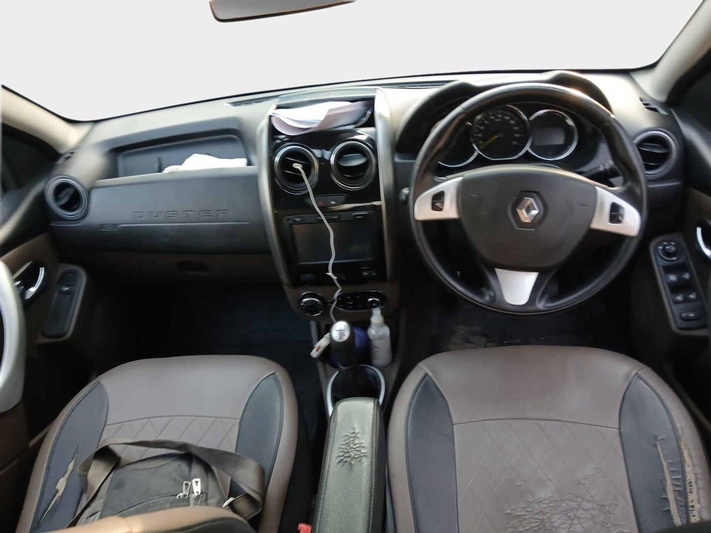 2017 Renault Duster 85 PS RXZ DIESEL, Diesel, Manual, 99,573 km, interior