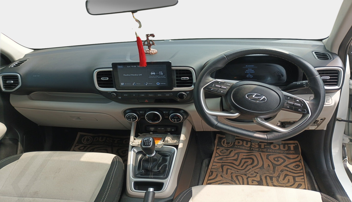 2023 Hyundai VENUE SX 1.5 CRDI, Diesel, Manual, 32,865 km, interior