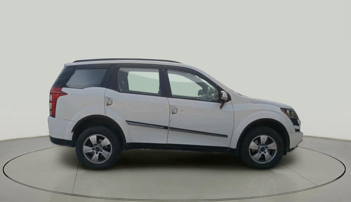 2013 Mahindra XUV500 W8, Diesel, Manual, 1,75,400 km, exterior