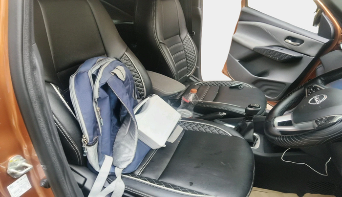 2025 Nissan MAGNITE N-Connecta B4D 1.0 Petrol MT, Petrol, Manual, 18,706 km, interior