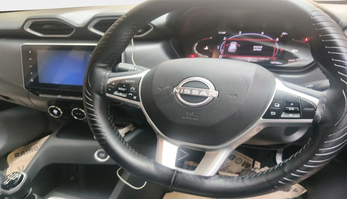 2025 Nissan MAGNITE N-Connecta B4D 1.0 Petrol MT, Petrol, Manual, 18,706 km, interior