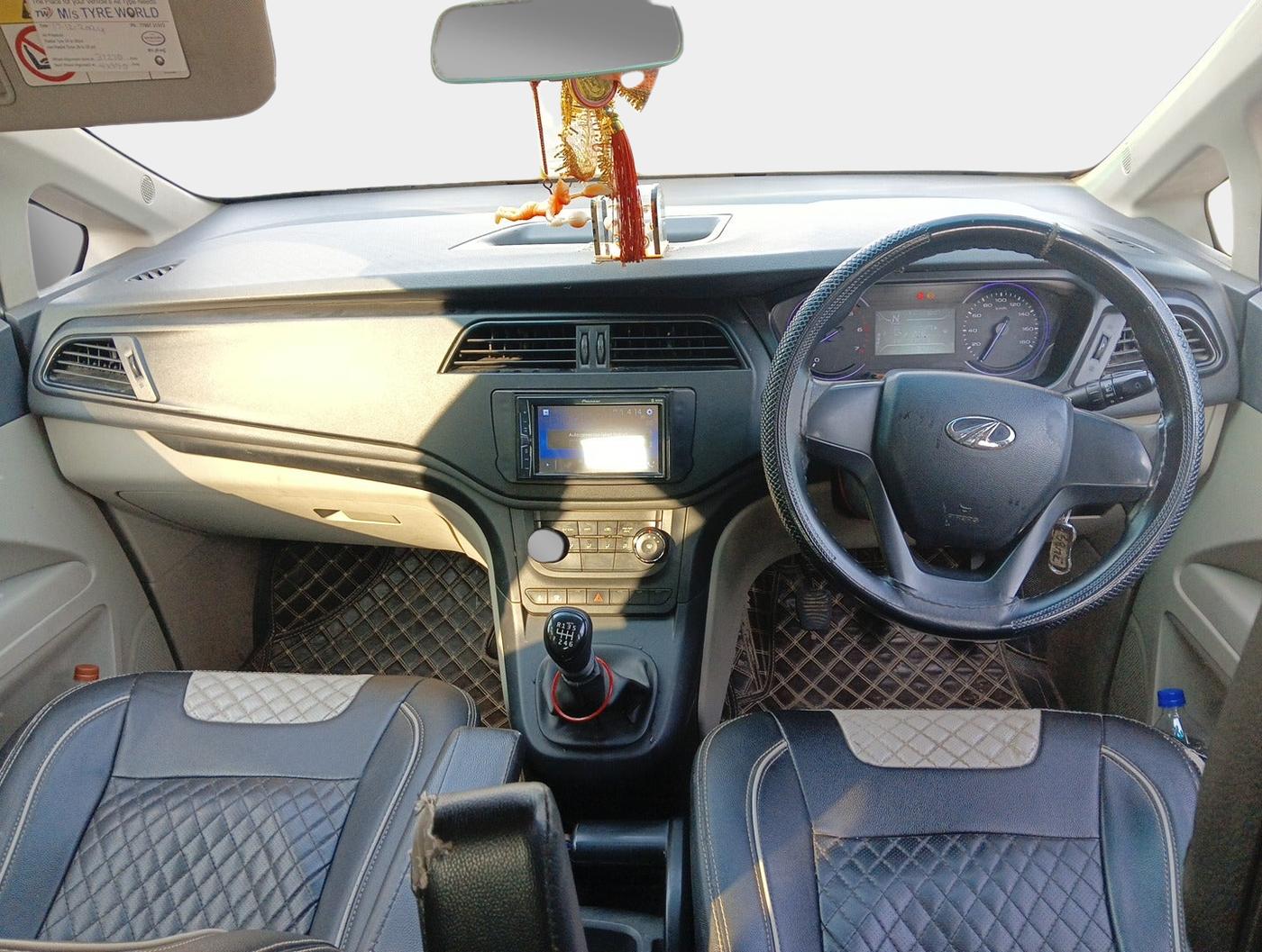 2020 Mahindra MARAZZO M2 8 STR, Diesel, Manual, 43,044 km, interior