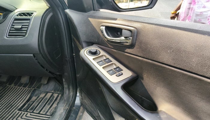 2016 Tata Bolt XT QUADRAJET, Diesel, Manual, 1,22,721 km, interior