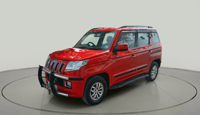 2018 Mahindra TUV300 T8, Diesel, Manual, 1,32,039 km, exterior