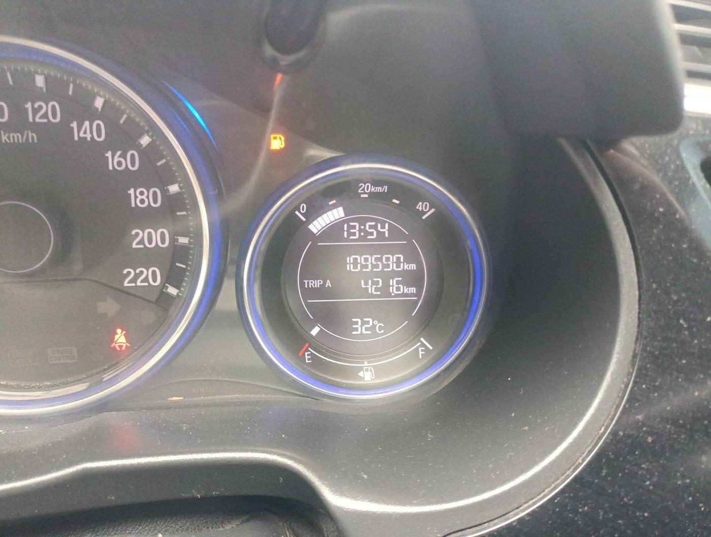 2016 Honda City 1.5L I-DTEC VX (O) MT, Diesel, Manual, 1,09,590 km, interior