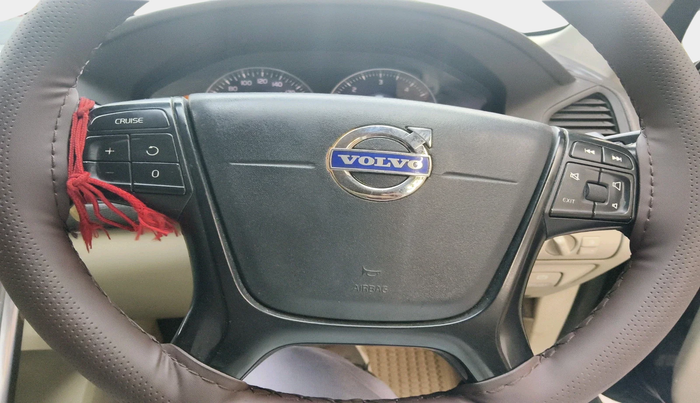 2012 Volvo XC 60 D4 KINETIC, Diesel, Automatic, 2,98,898 km, interior