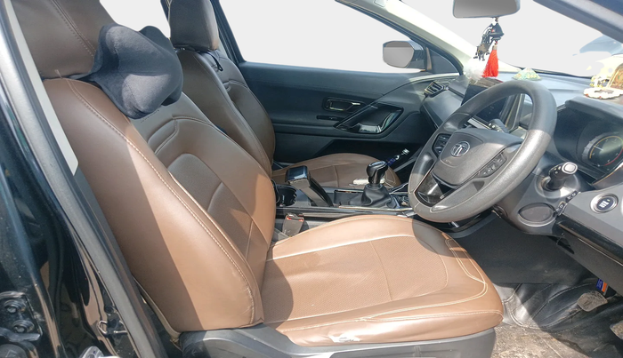 2023 Tata Harrier XT PLUS 2.0L KRYOTEC DARK EDITON, Diesel, Manual, 1,22,736 km, interior