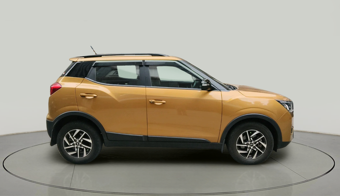 2022 Mahindra XUV300 W8 1.2 PETROL, Petrol, Manual, 32,562 km, exterior