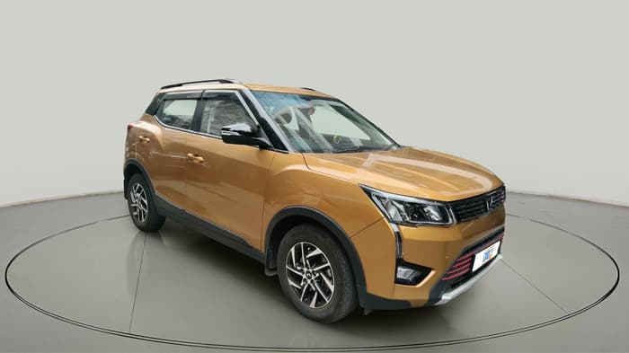 2022 Mahindra XUV300 W8 1.2 PETROL, Petrol, Manual, 32,562 km, exterior