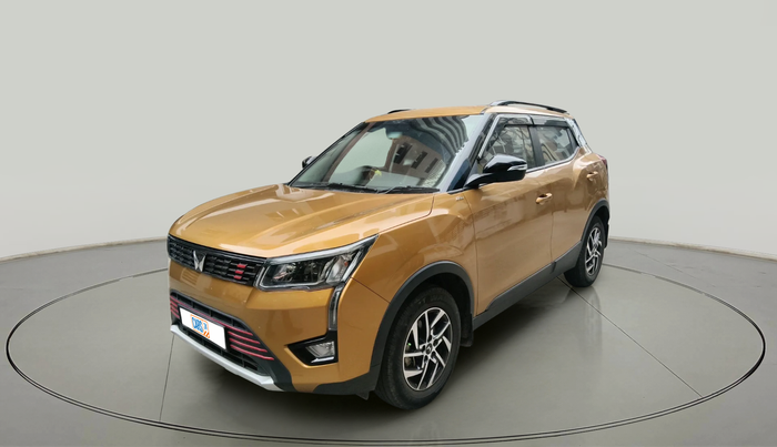 2022 Mahindra XUV300 W8 1.2 PETROL, Petrol, Manual, 32,562 km, exterior