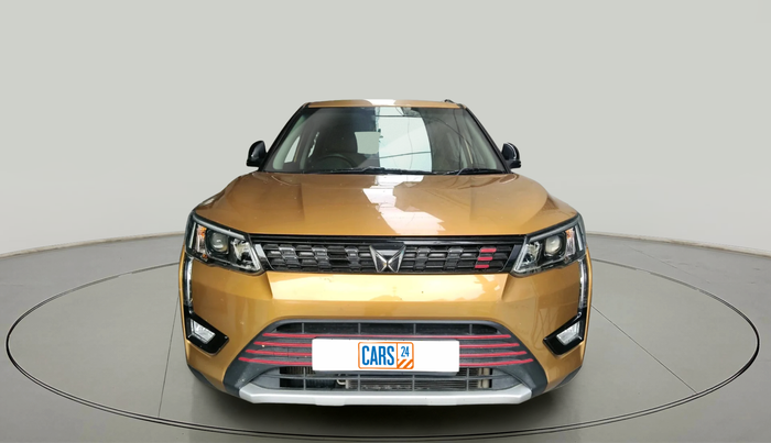 2022 Mahindra XUV300 W8 1.2 PETROL, Petrol, Manual, 32,562 km, exterior