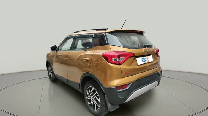 2022 Mahindra XUV300 W8 1.2 PETROL, Petrol, Manual, 32,562 km, exterior