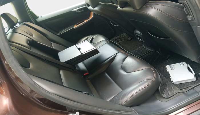 2016 Volvo XC 60 D4 Momentum, Diesel, Automatic, 1,26,276 km, interior