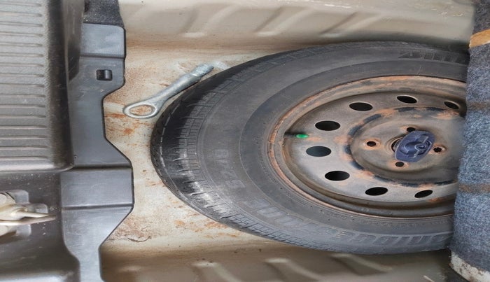 2020 Maruti Dzire VXI, Petrol, Manual, 56,891 km, tyre