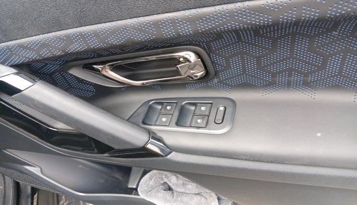 2024 Tata Harrier FEARLESS PLUS DARK EDITION, Diesel, Manual, 10,817 km, interior