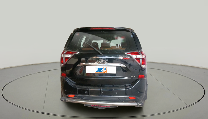 2020 Mahindra XUV500 W7, Diesel, Manual, 1,20,703 km, exterior